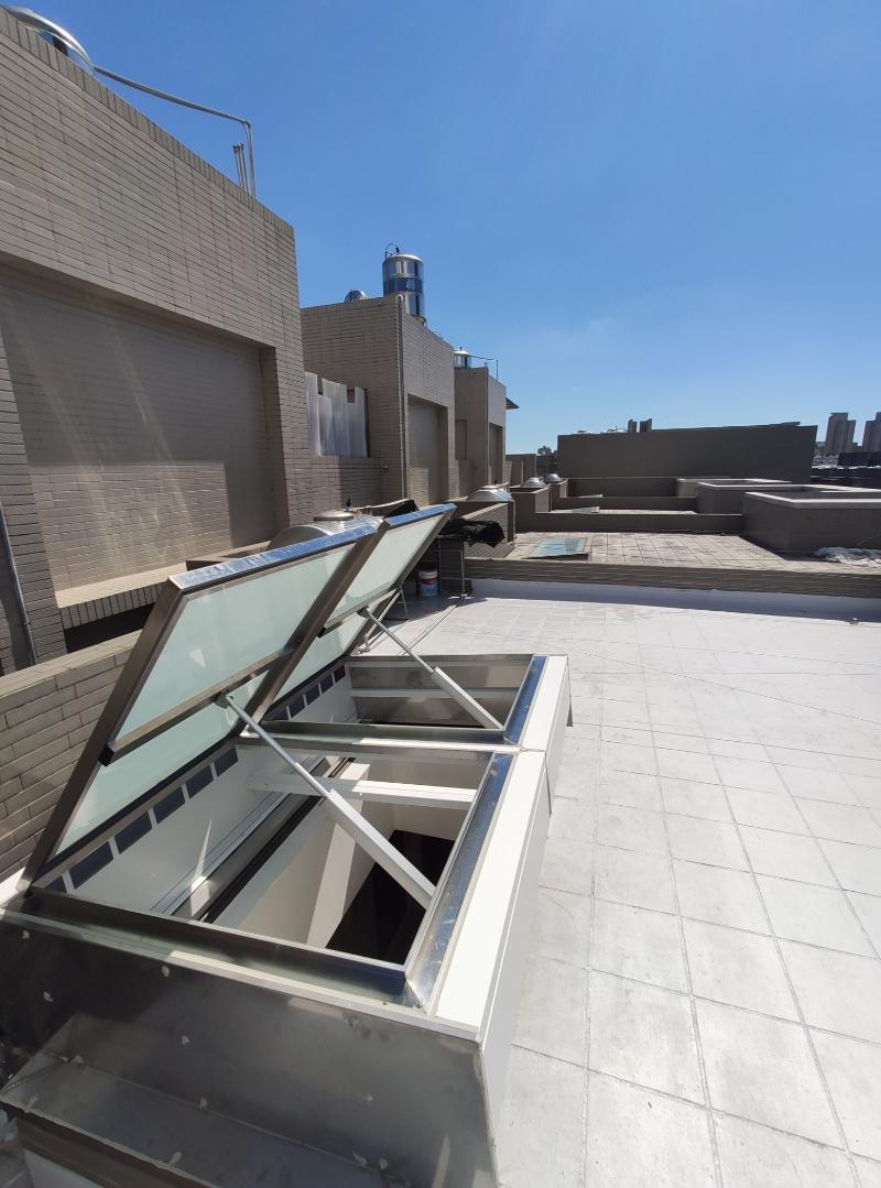 ưu điểm piston cho giếng trời