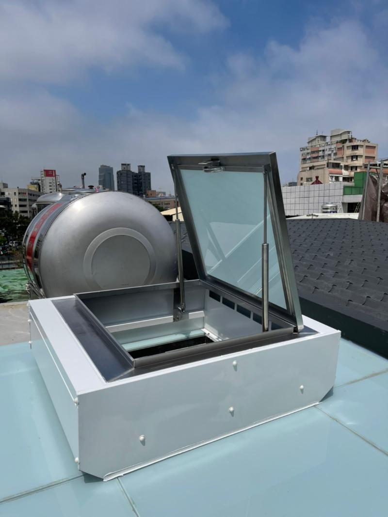 Piston giếng trời