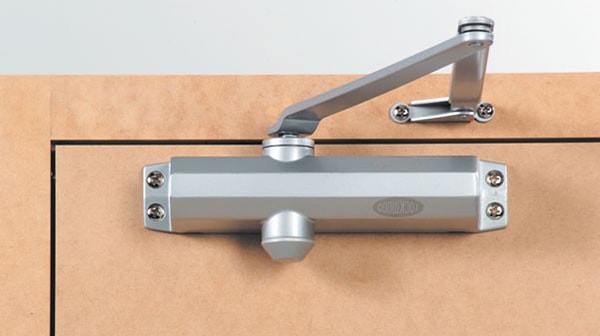 cánh tay đòn thủy lực