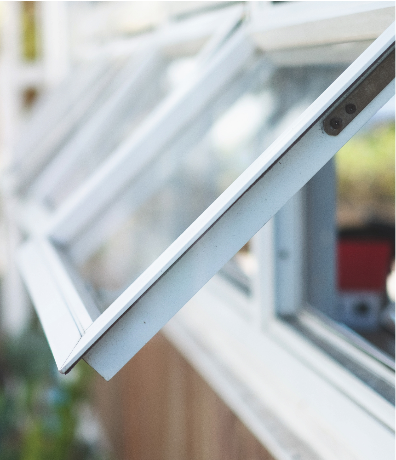 cửa sổ mở hắt sử dụng xi lanh điện