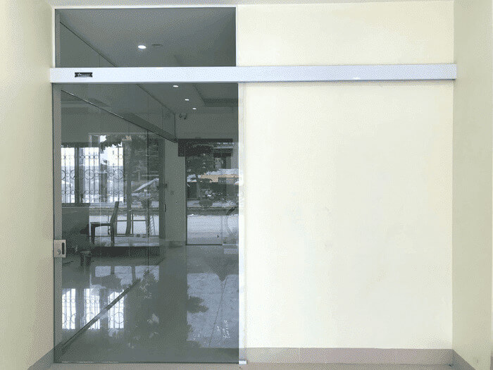 cửa sổ trượt tự động sử dụng xi lanh điện