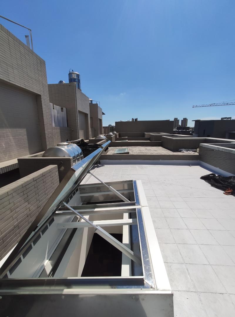 piston điện cho cửa sổ thoát khói